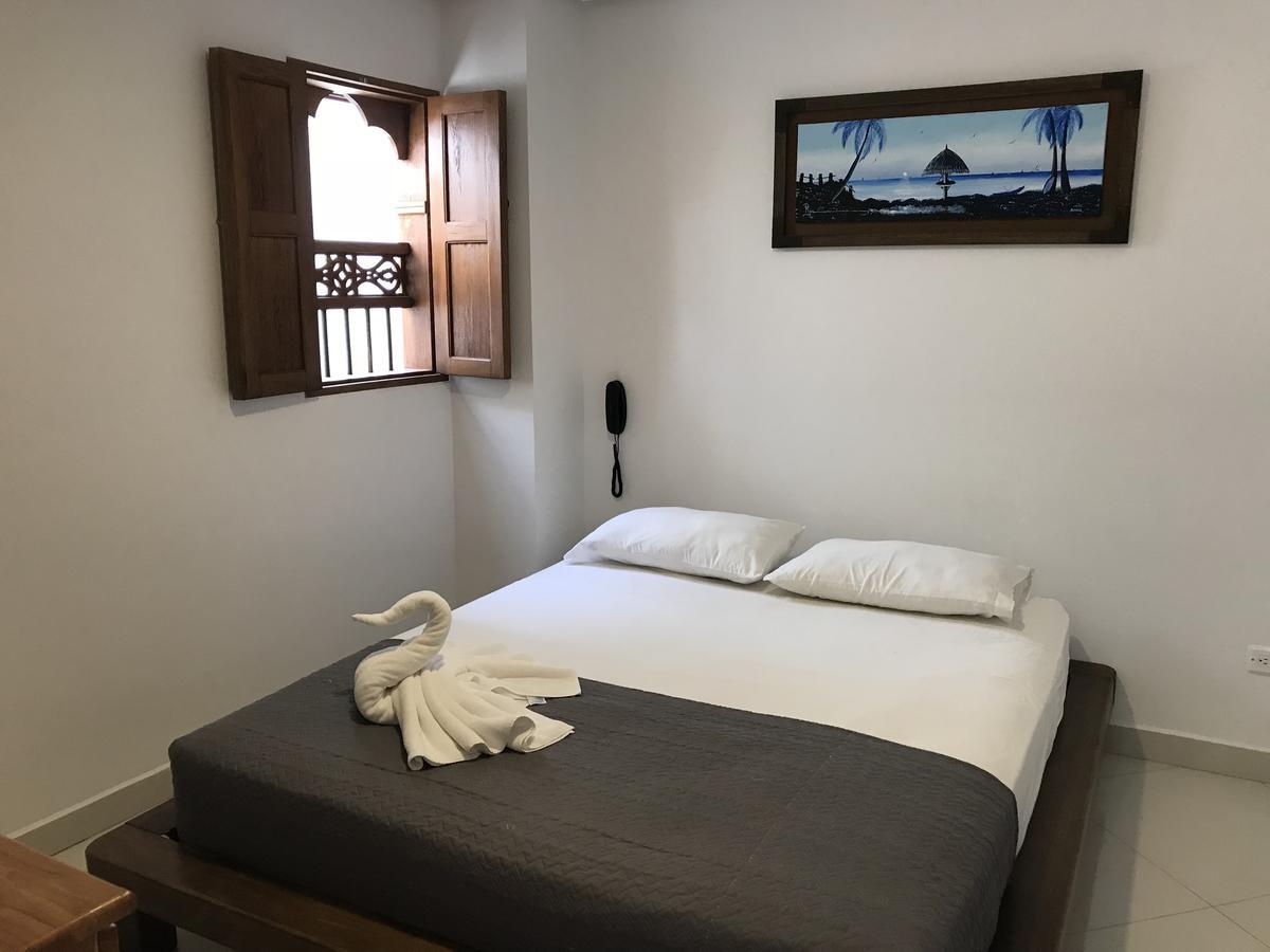 Hotel Bahia Guatapé エクステリア 写真